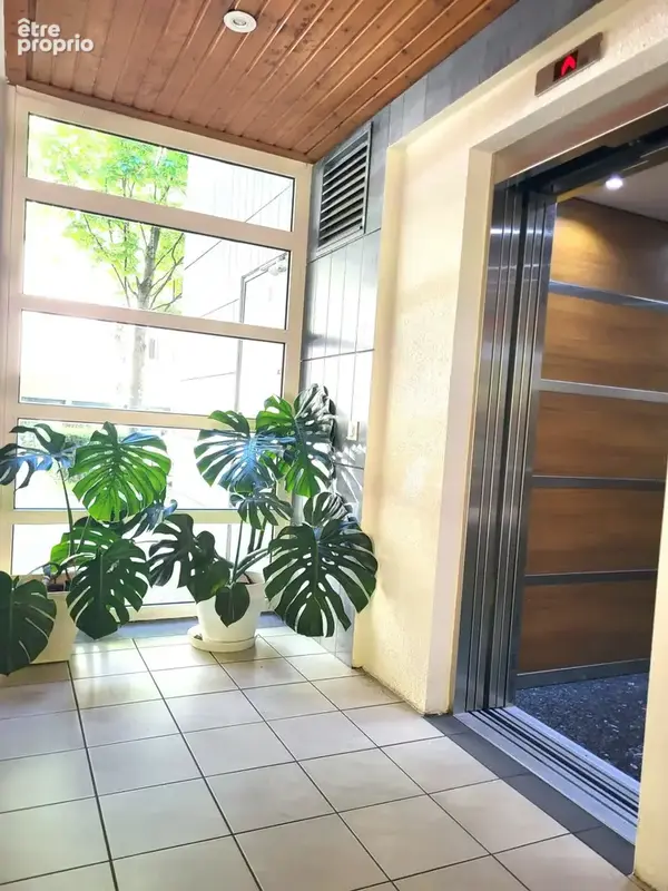 Créteil – Rare opportunité ! Superbe 2 pièces traversant de 53 m² avec balcon et box privatif - photo 2