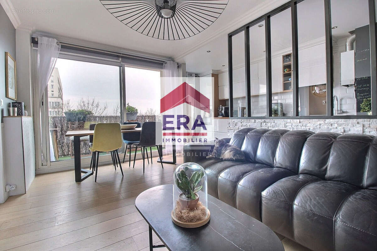 Appartement à VILLENEUVE-LA-GARENNE