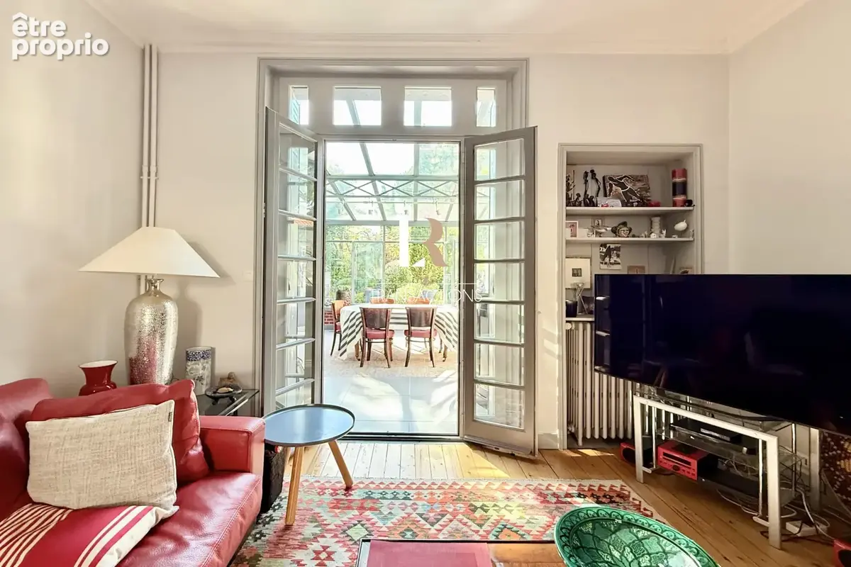 LR Transactions - La Genette - Maison de caractère avec joli jardin arboré - photo 10