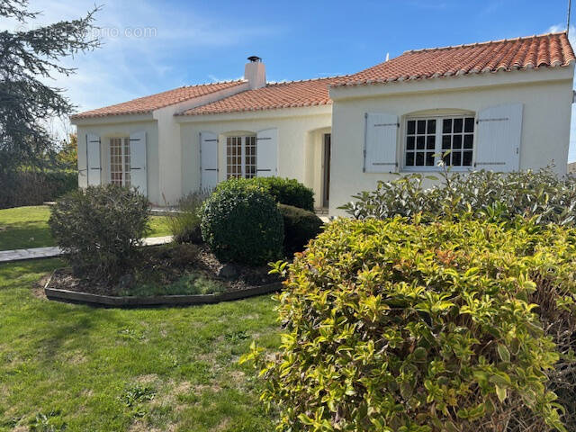 Maison à TALMONT-SAINT-HILAIRE