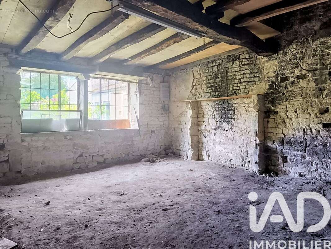 Maison 125 m² à Doeuil-Sur-Le-Mignon  - photo 4