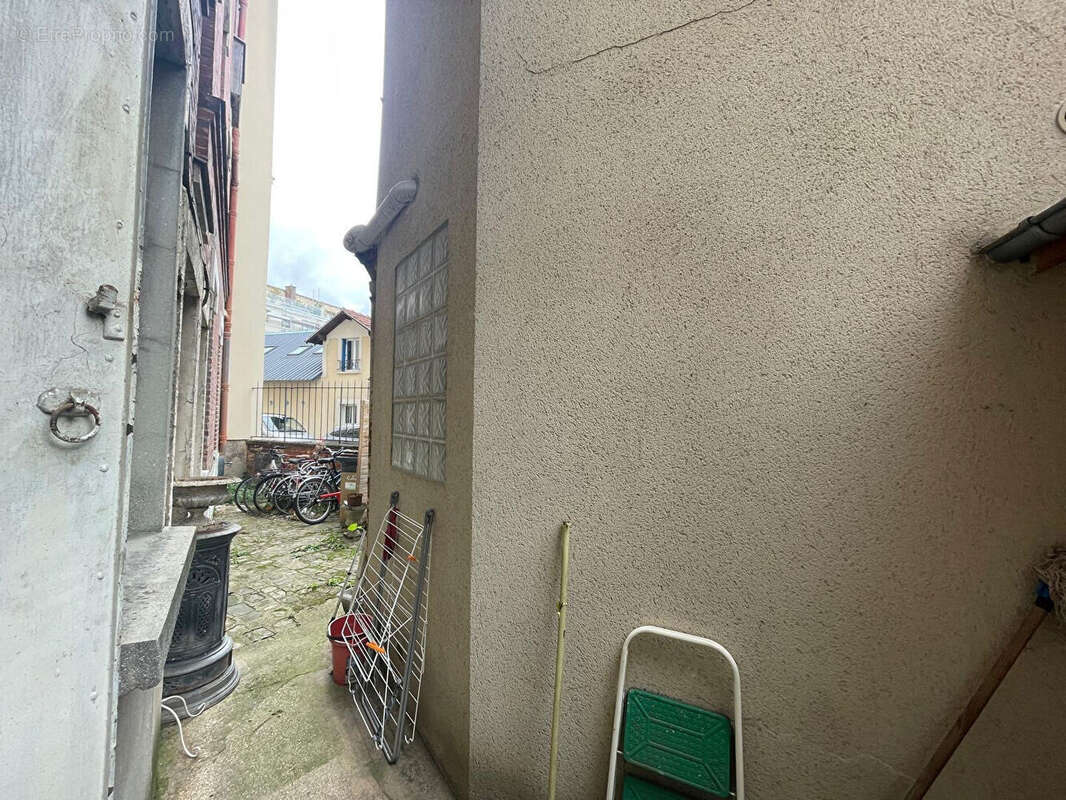 Commerce à COLOMBES