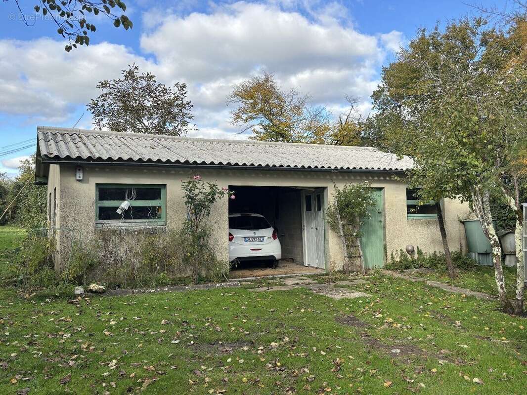 Maison à RUFFEC