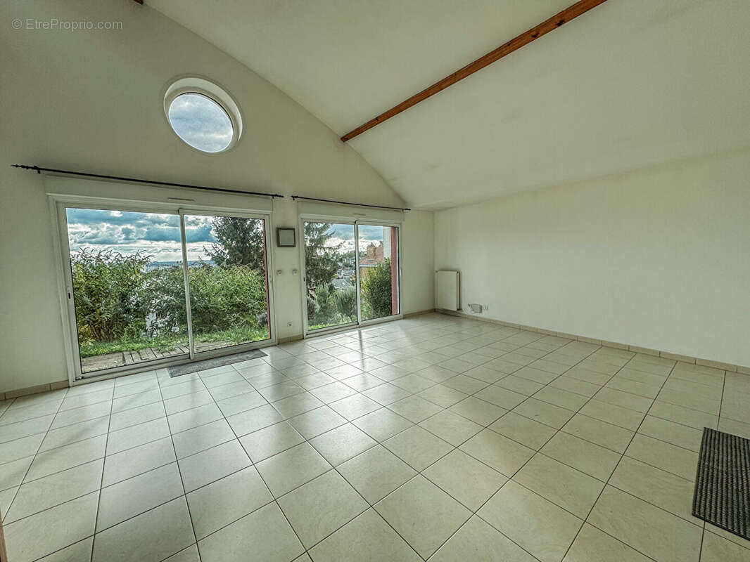 Maison à MONT-SAINT-AIGNAN