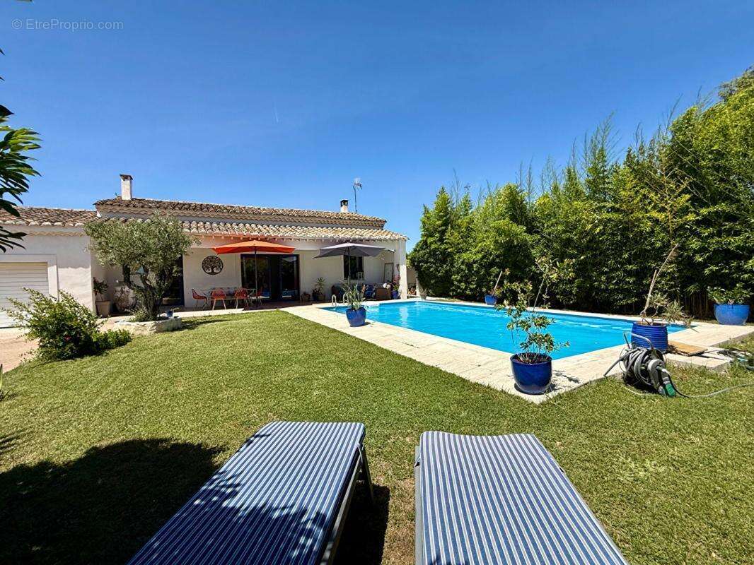 À Vendre maison avec piscine et studio de 25m2 à Mouriès - photo 16