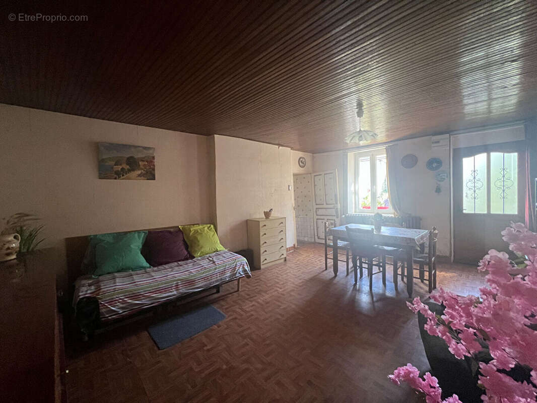 Maison à SAINT-DESIRE