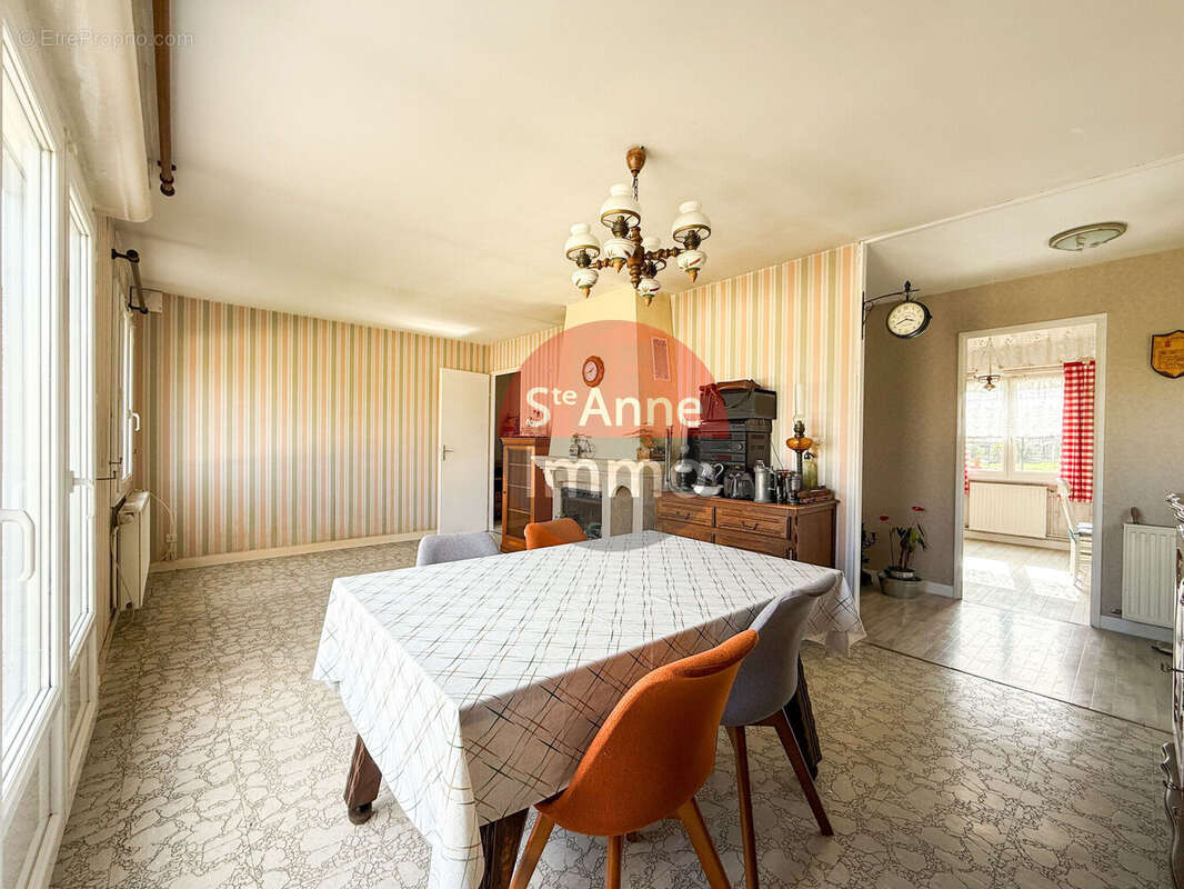 Photo 3 - Maison à FRESNOY-LES-ROYE