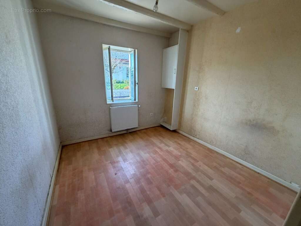 Maison à MONTCHANIN