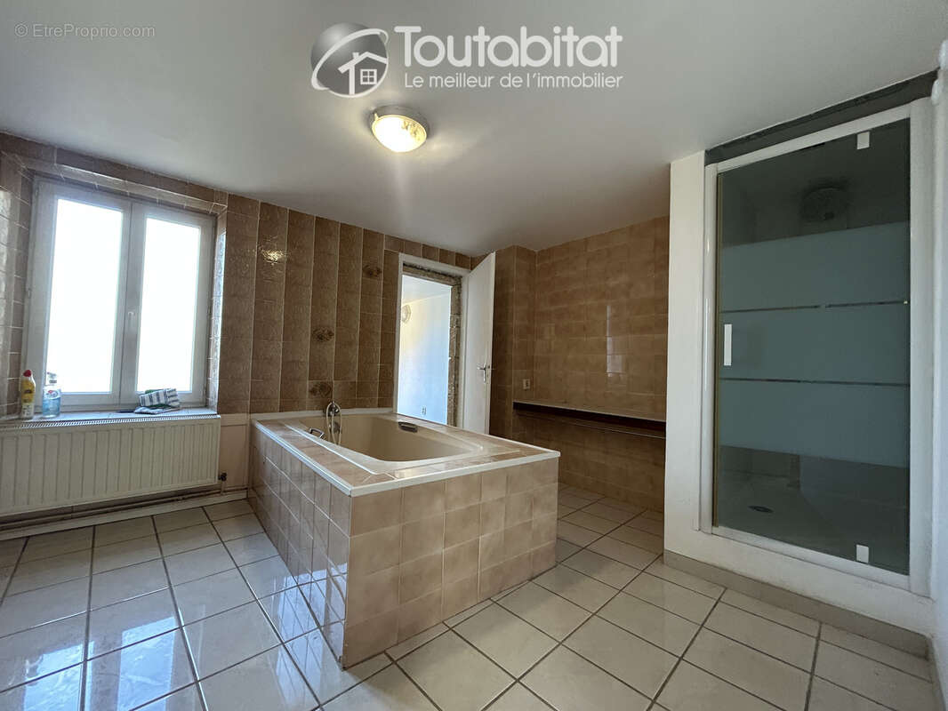 Maison 148 m² à Charleville-Mezieres  - photo 16