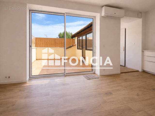 Appartement à HYERES