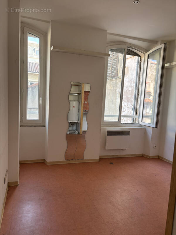 Appartement à MARSEILLE-1E
