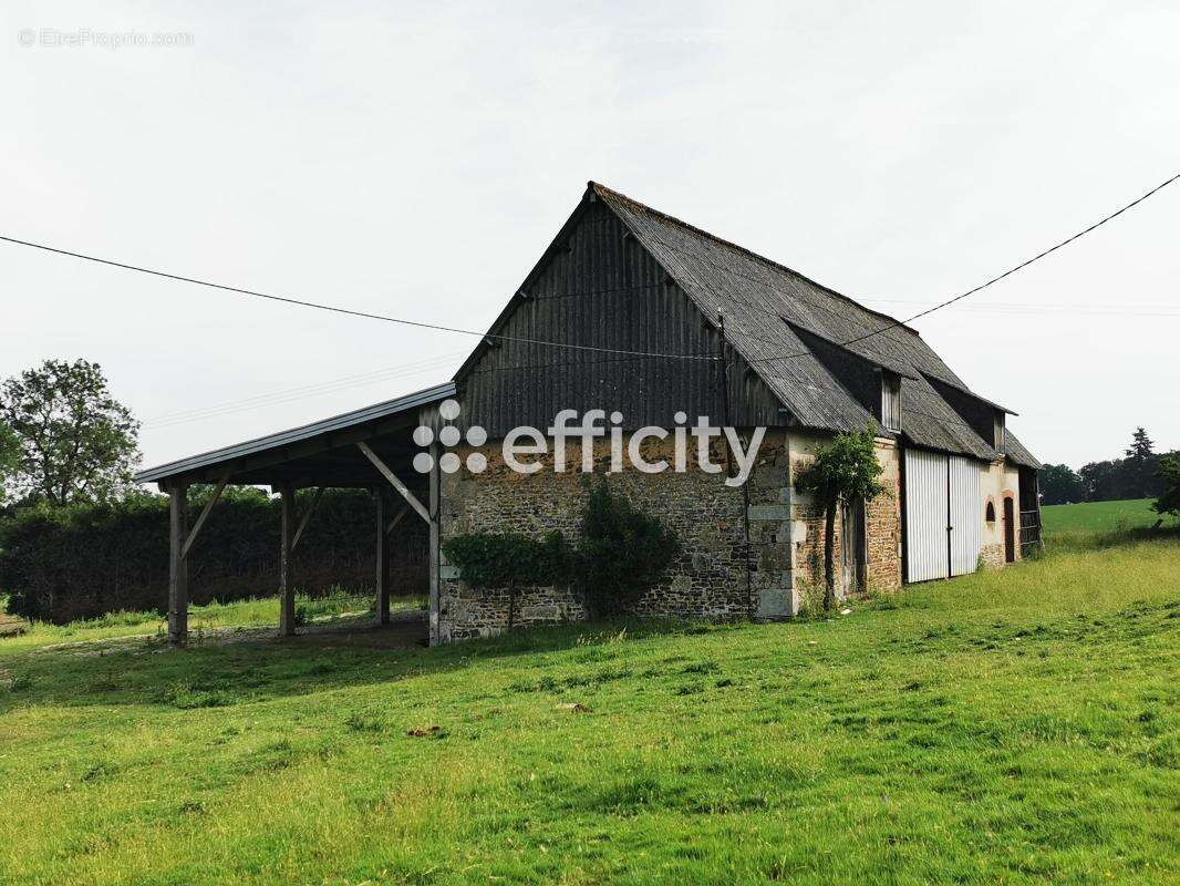 Maison à SAINT-SEVER-CALVADOS