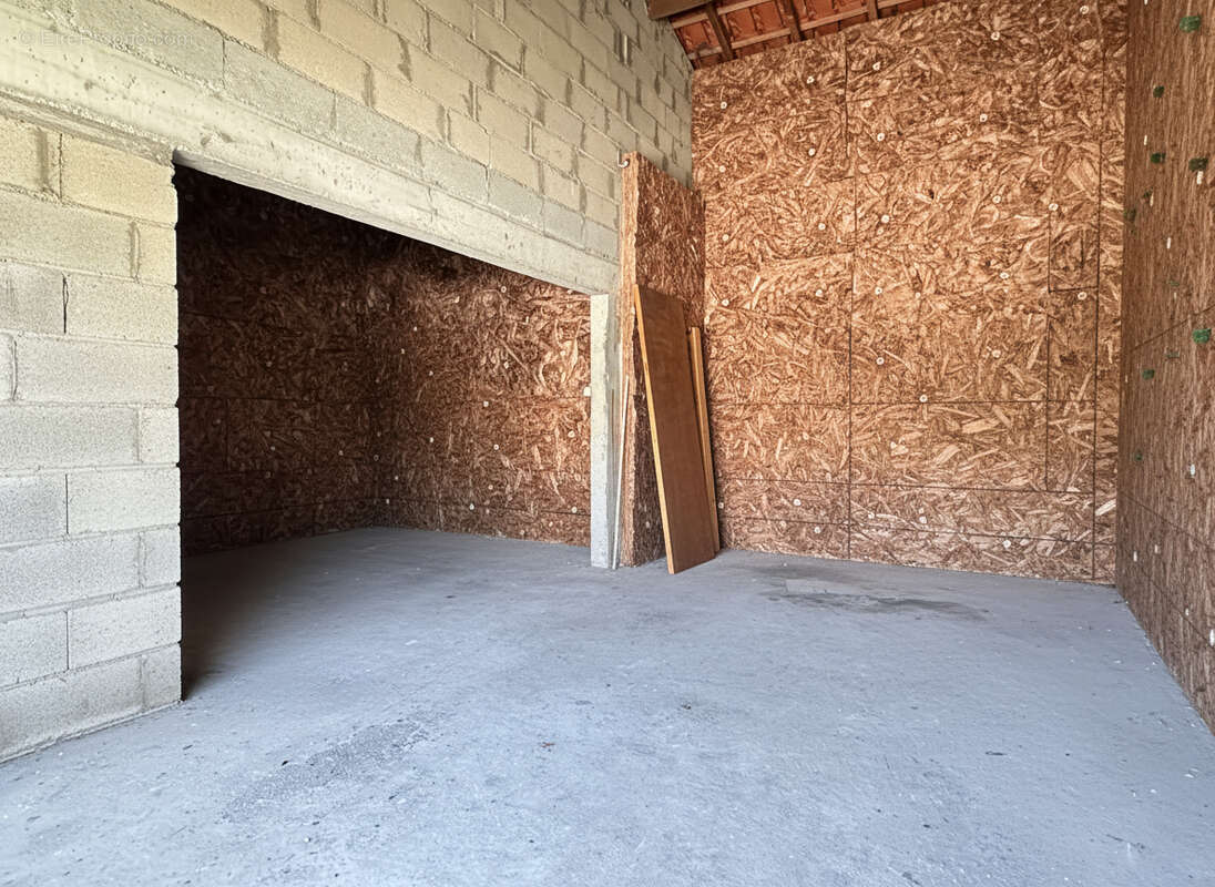 Maison familiale 148 m² - 4 chambres -Bureau -Garage 43 m² Terrain 1 039 m² ? Mouthiers-sur-Boëme - photo 8