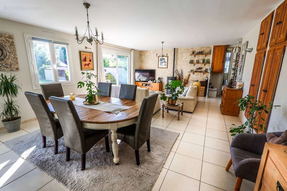 Maison à SAINT-MAXIMIN