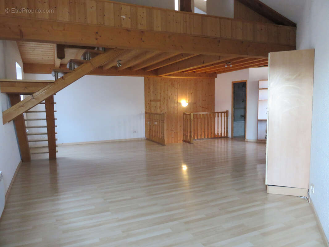Appartement à ALBOUSSIERE
