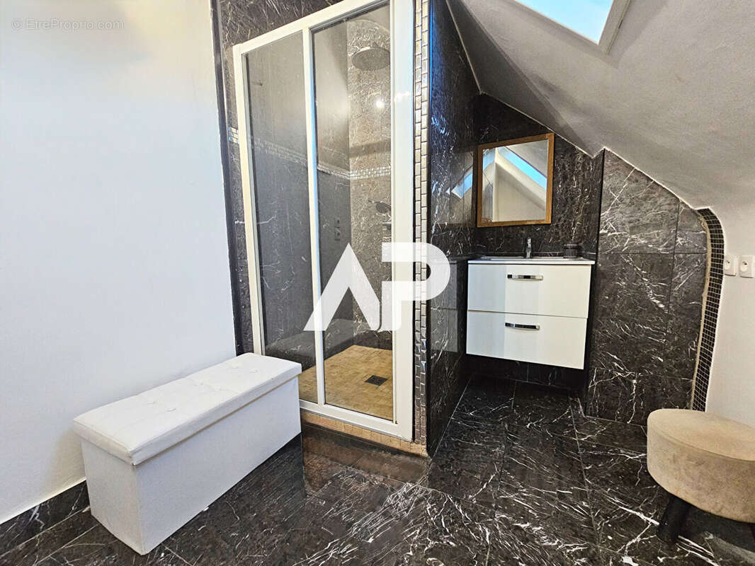 Maison à MONTMORENCY