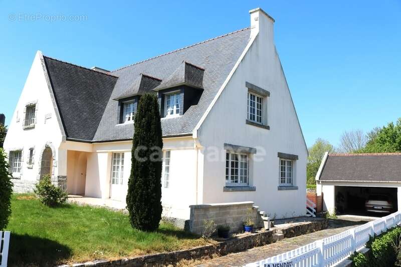 Maison à LANDUDEC