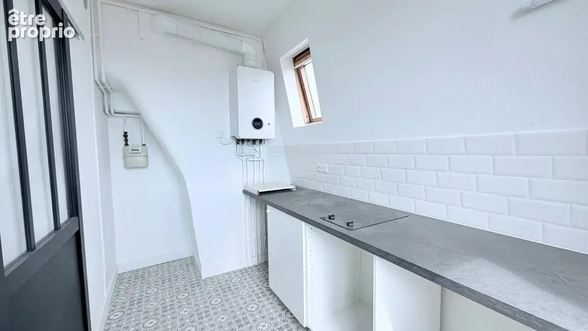 Passage des Abbesses - studio au dernier étage - photo 6