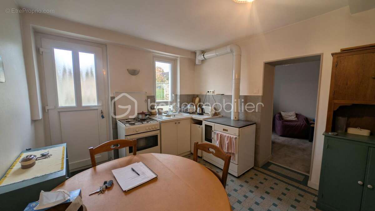 Maison 90 m² à Saint-Germain-Sous-Doue  - photo 4