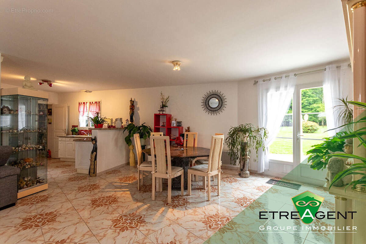 Maison à LONGNY-AU-PERCHE