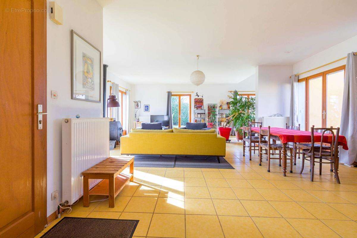 Ensemble immobilier sur terrain constructible à Pasques - photo 4