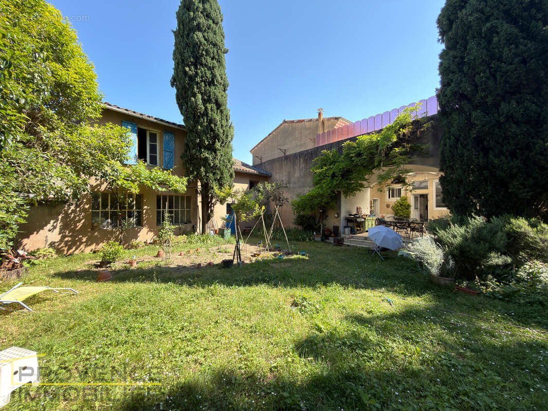 Maison à MONTELIMAR