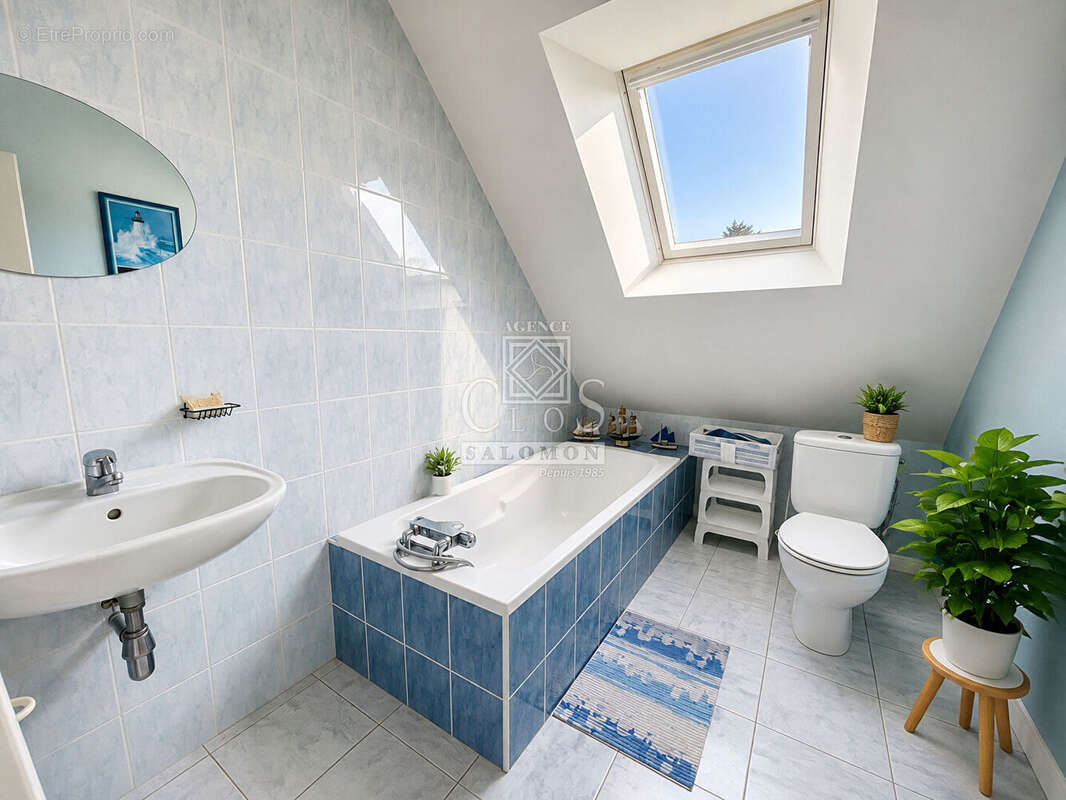 Maison proche bourg à SAINT-GILDAS-DE-RHUYS - photo 9