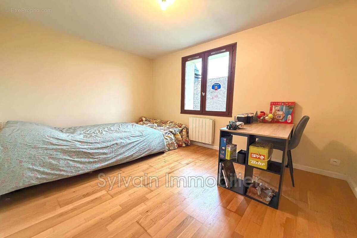 Maison à TROISSEREUX