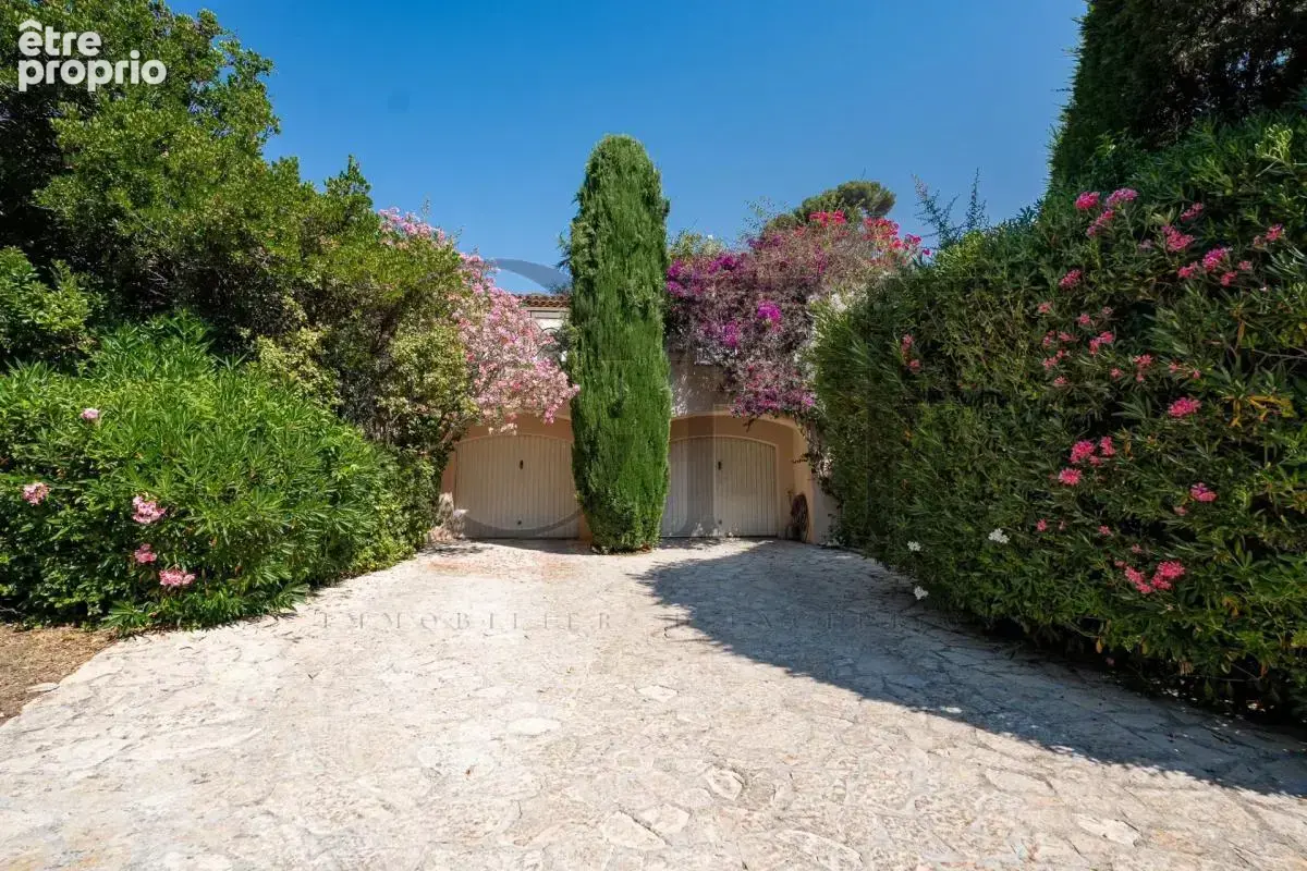 MARSEILLE 12ᵉ Vue mer • Domaine privé • Villa d'exception • Piscine • 220 m² - photo 14