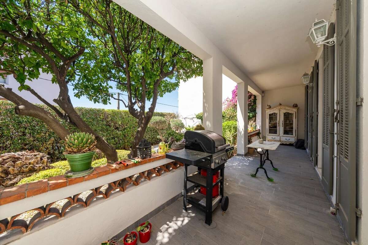 Cannes stanislas maison de caractere 6p jardin vue mer garage - photo 5
