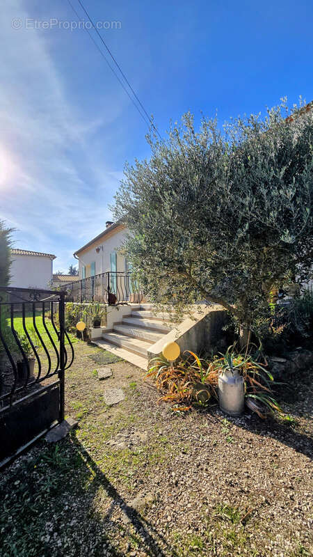 Maison à L&#039;ISLE-SUR-LA-SORGUE