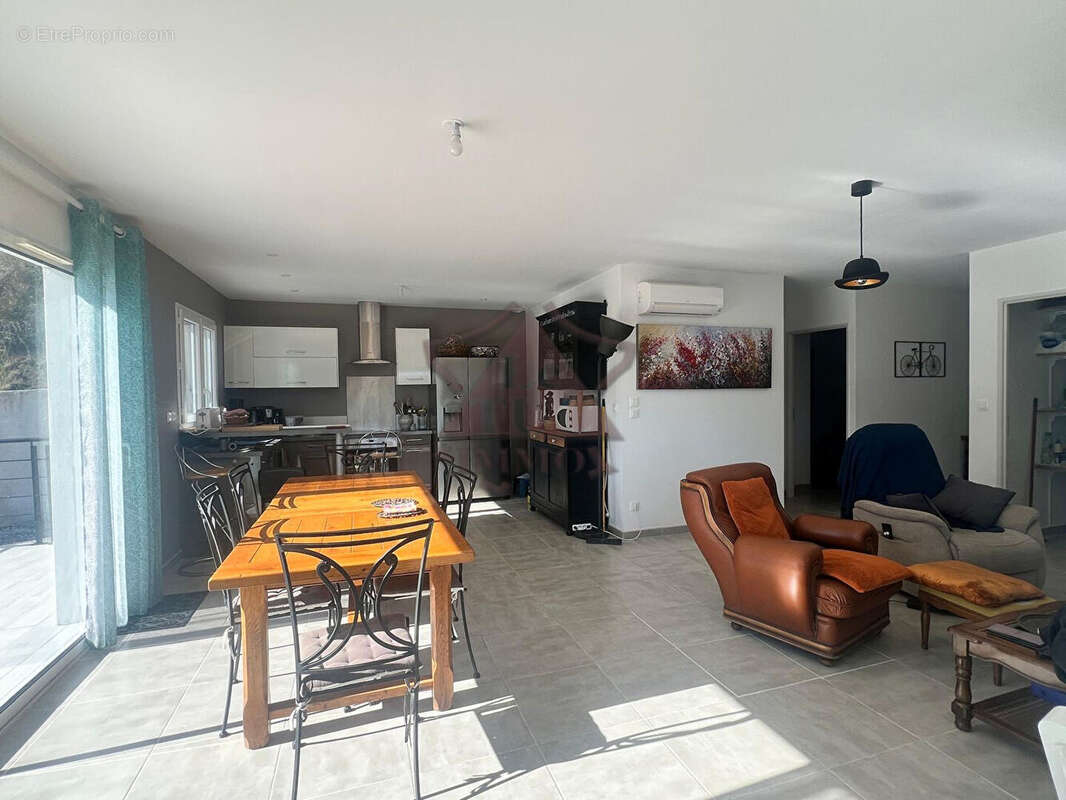 Maison à SAINT-AMBROIX