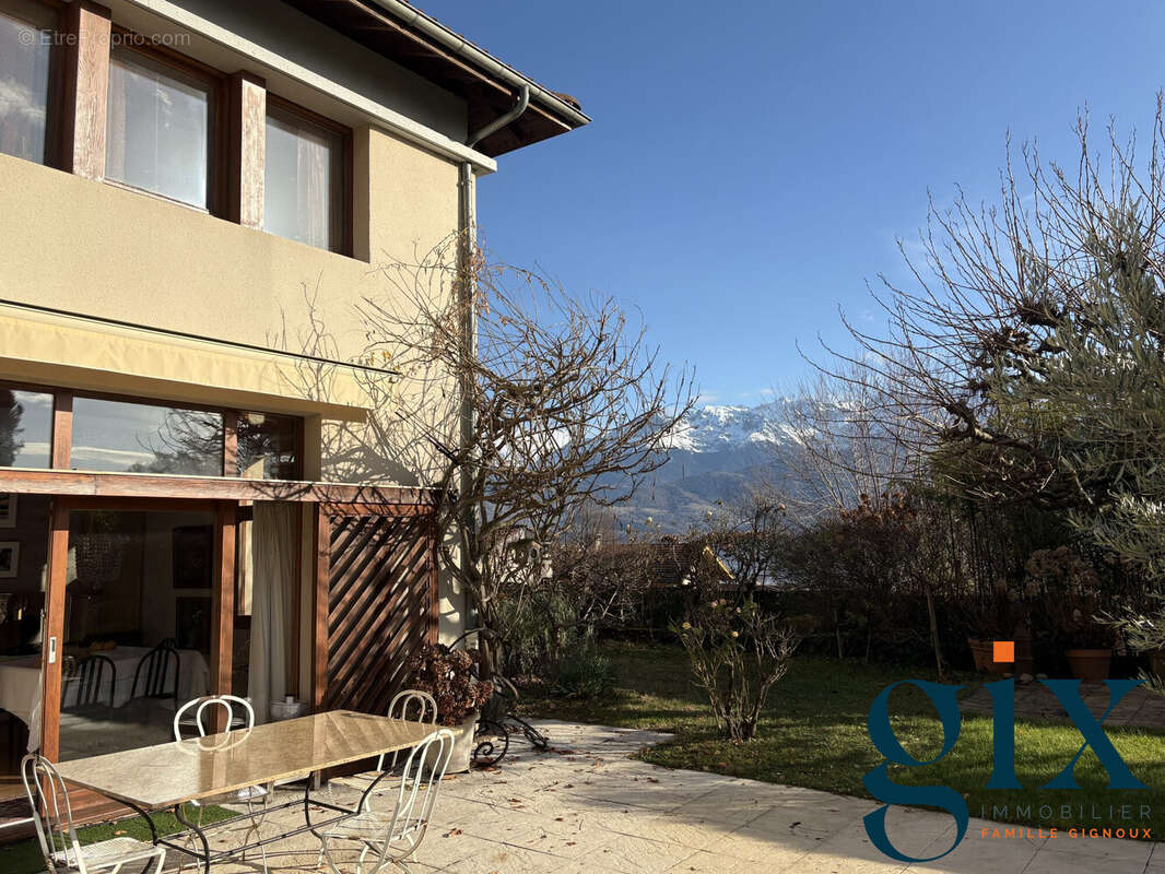 Maison à SAINT-ISMIER