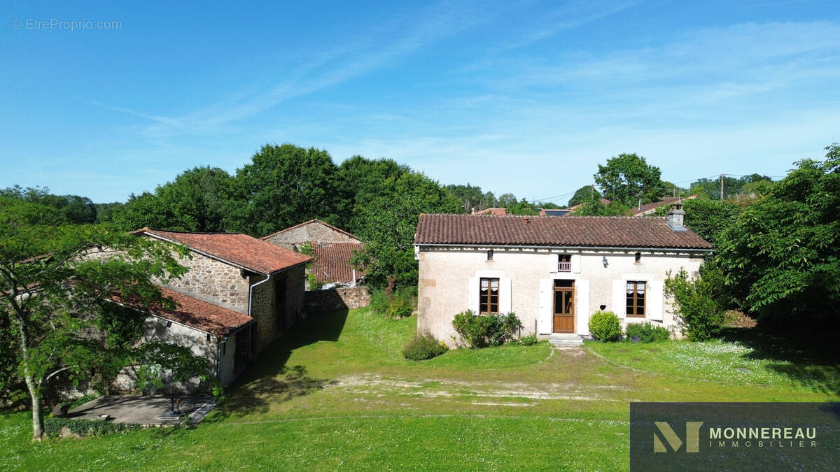 Maison à ECURAS