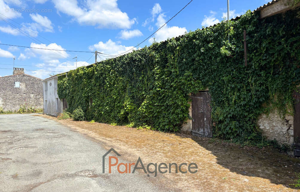 Maison à CORME-ECLUSE