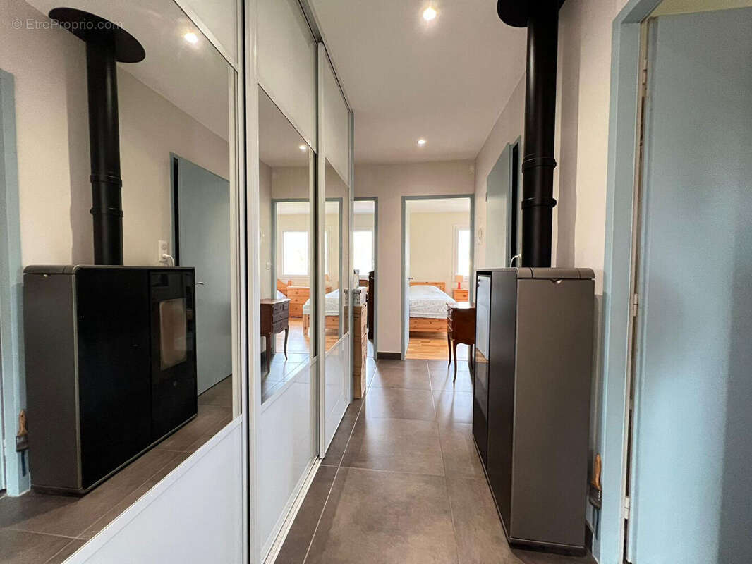 Maison à CHAVANNES-SUR-SURAN