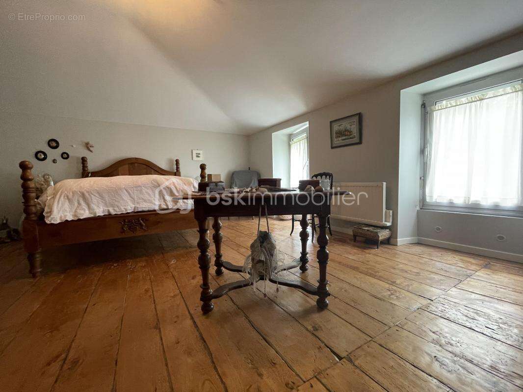 Maison à MAUZE-SUR-LE-MIGNON