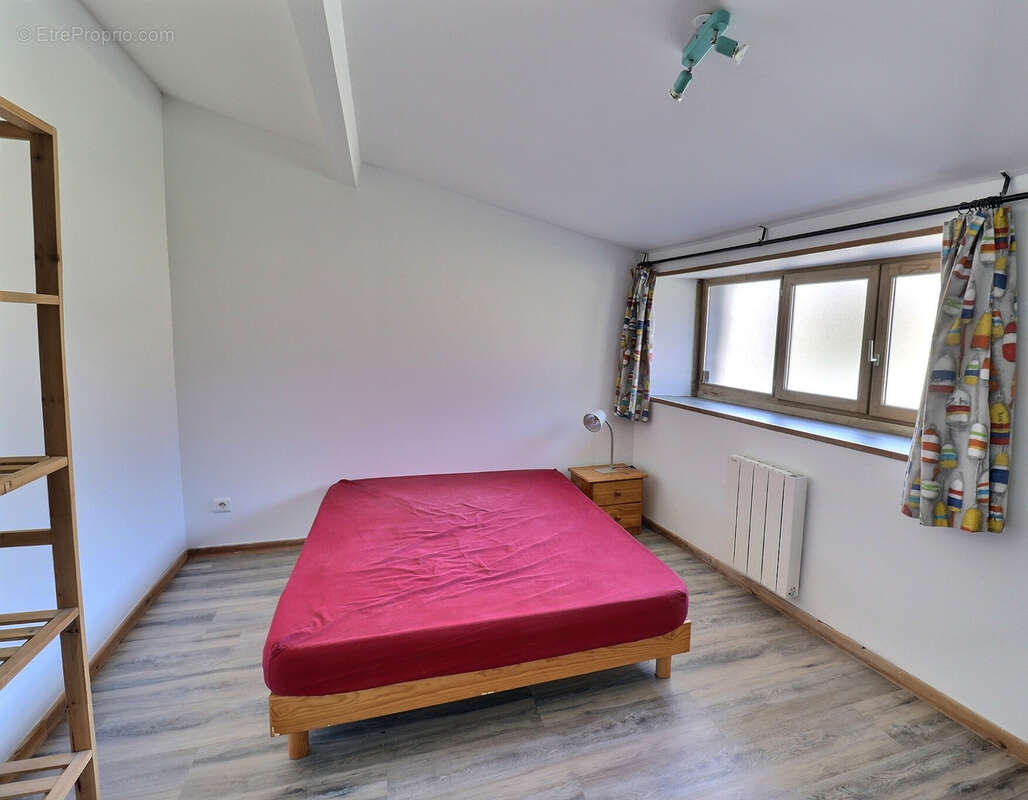 Propriété de caractère   260 m2 - Charme et élégance à Vouhé - photo 12