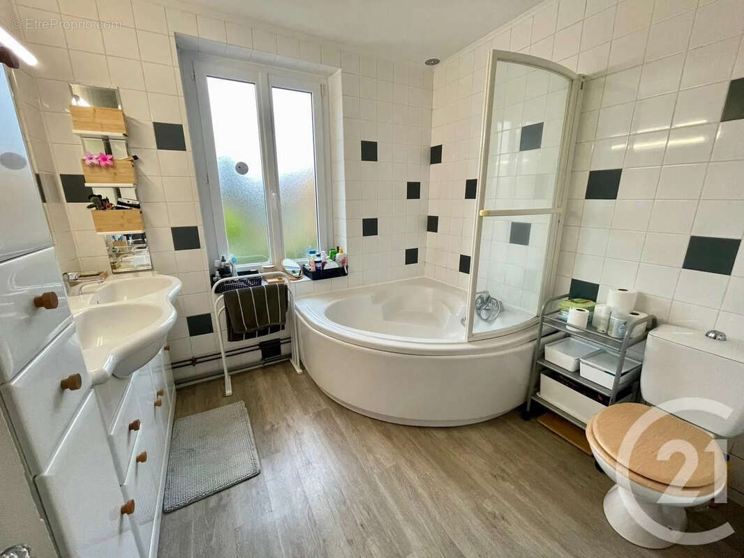 Maison à SAINT-MARD