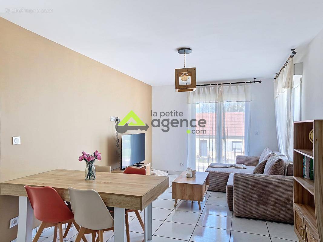 Maison à SAINTE-FEYRE