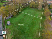 Terrain à MAREUIL-SUR-LAY-DISSAIS