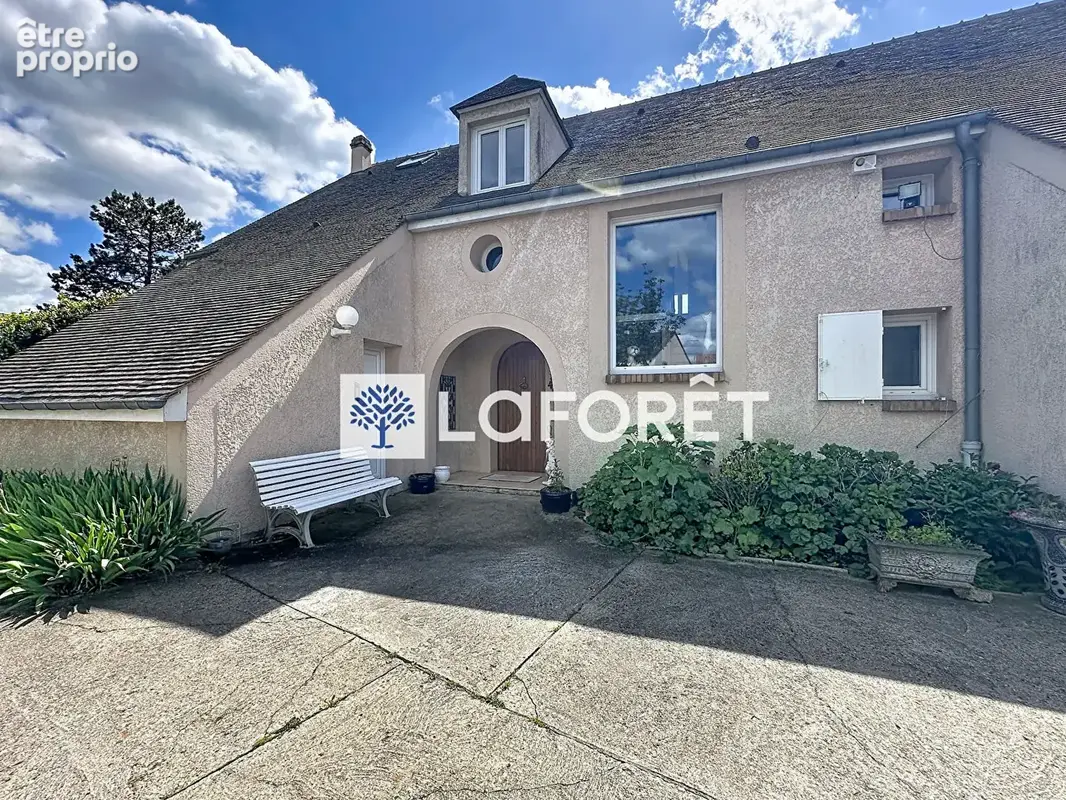 Maison familiale aux beaux volumes ? potentiel résidentiel ou projet immobilier - photo 7
