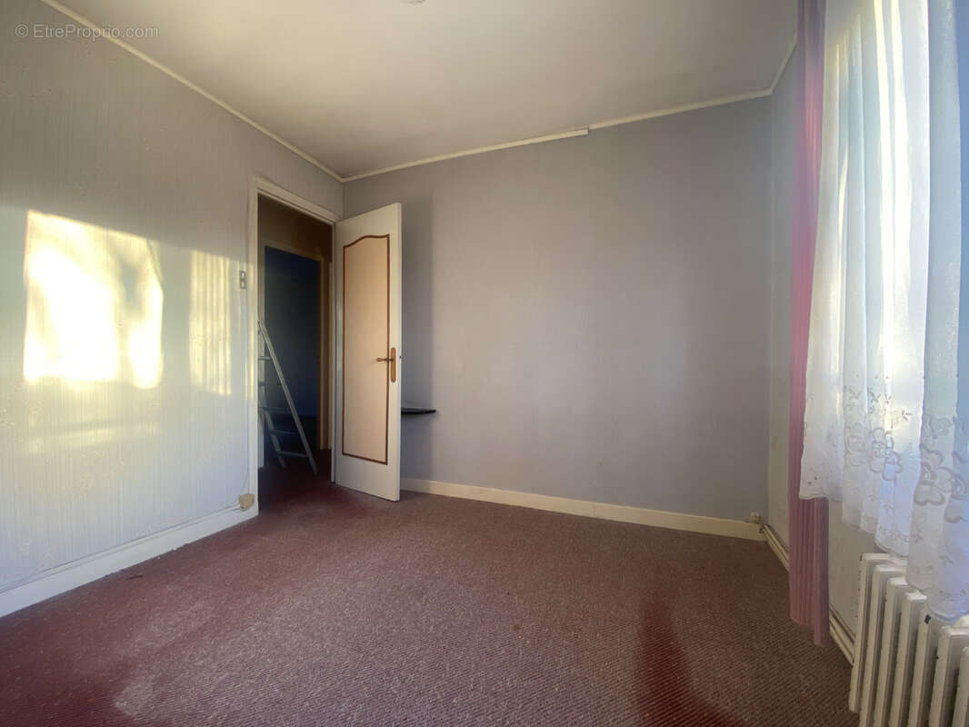 Maison à COURRIERES