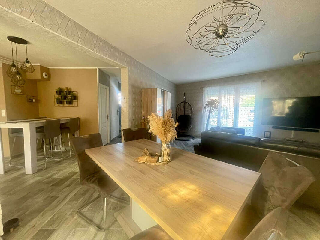 Maison à LAUWIN-PLANQUE