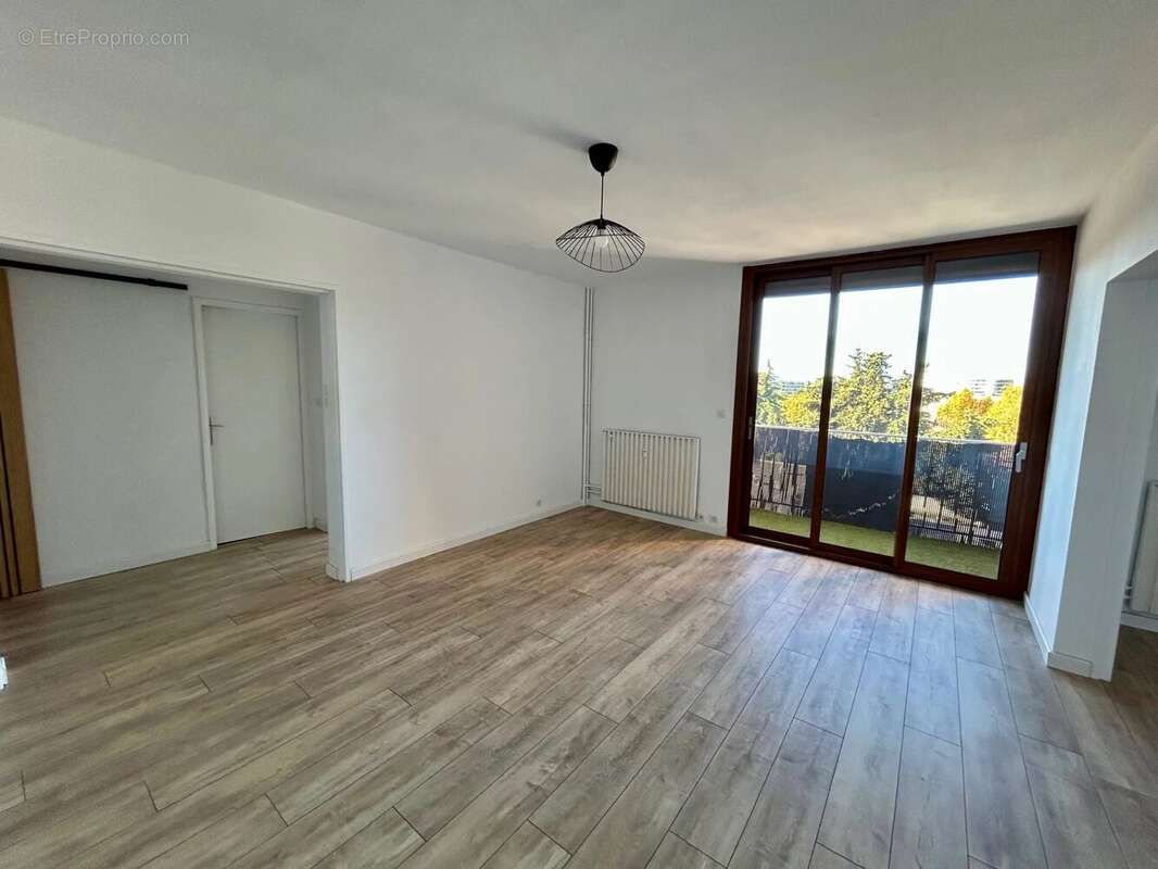 Appartement à LA VALETTE-DU-VAR