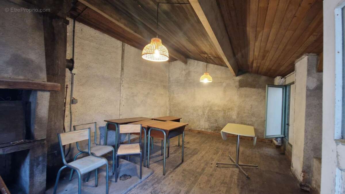 Maison à SAINT-JULIEN-DE-CONCELLES