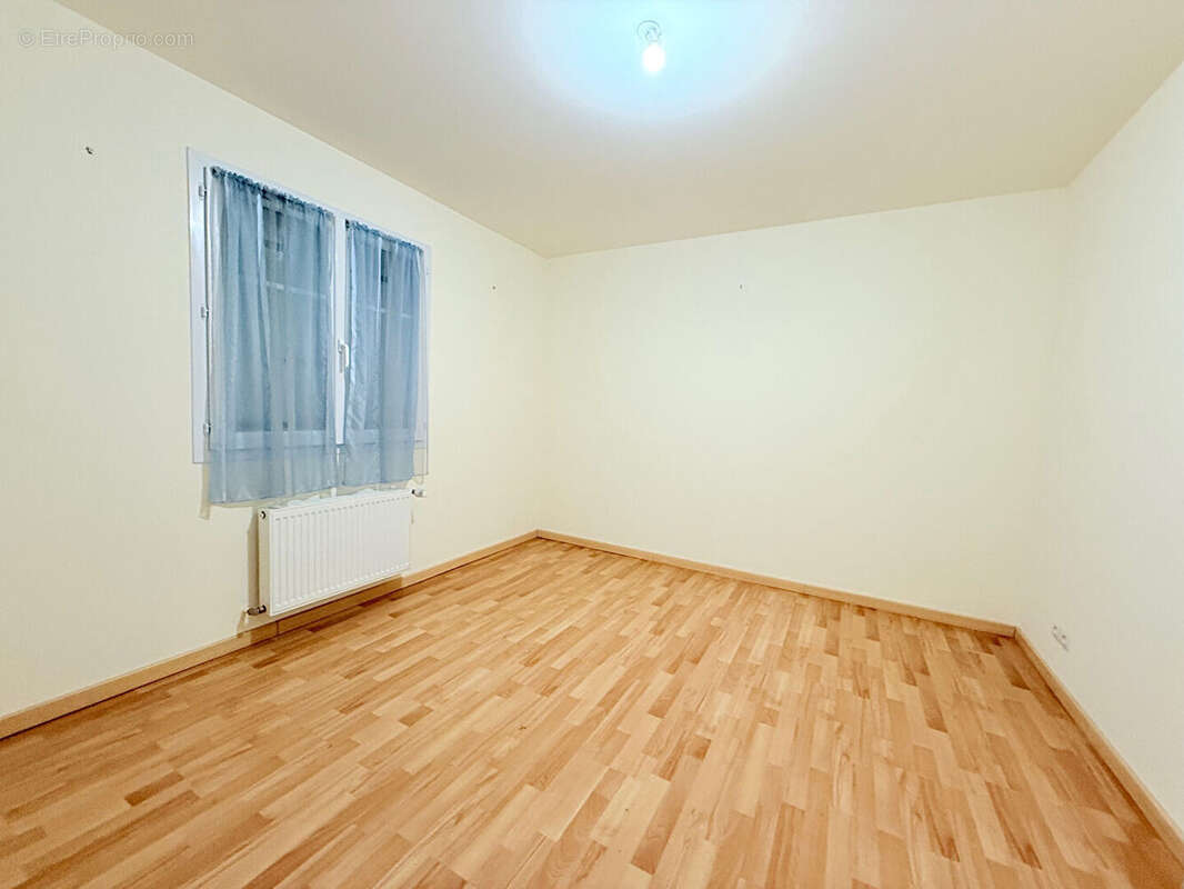 Maison à MEHUN-SUR-YEVRE