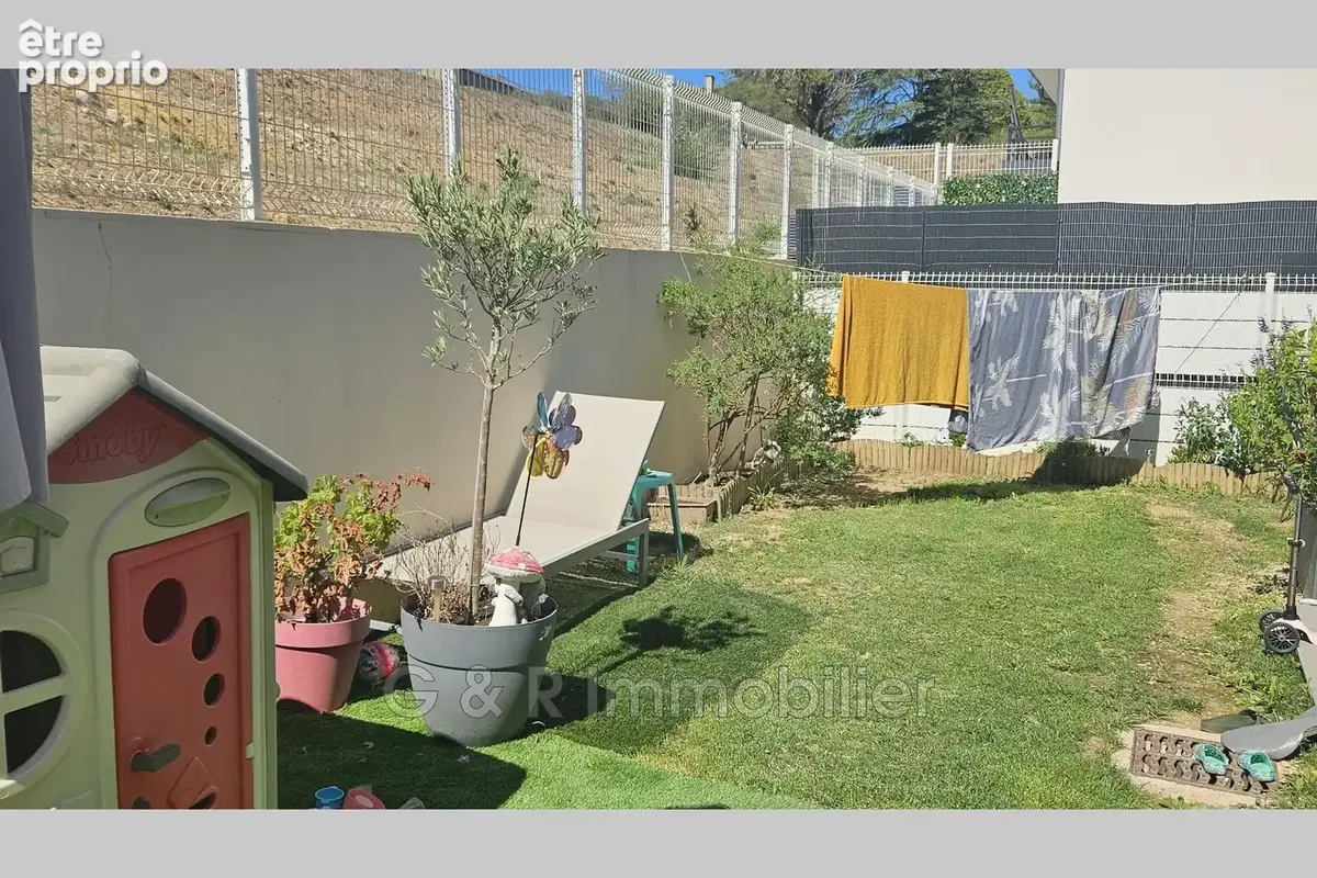Appartement à SAINT-ZACHARIE