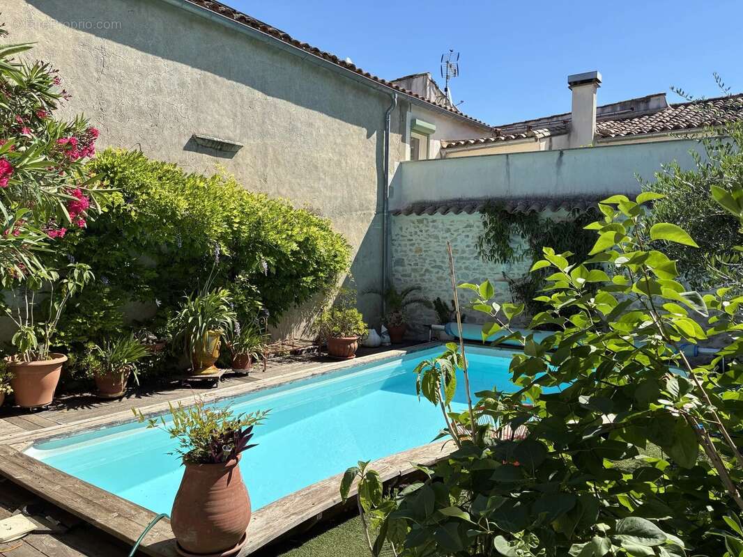 Maison à CANNES-ET-CLAIRAN