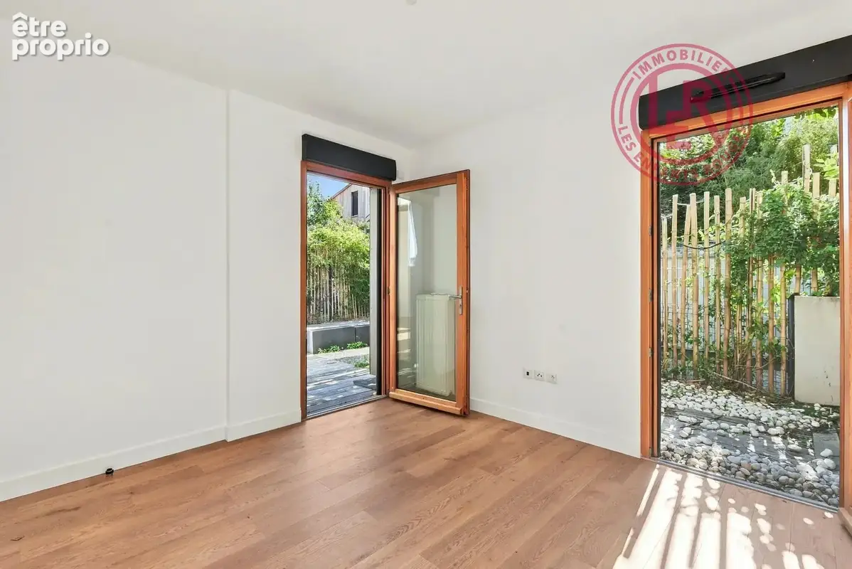 Montreuil - Solidarité/Carnot - Maison avec grande terrasse, ensoleillée et vue dégagée - photo 10